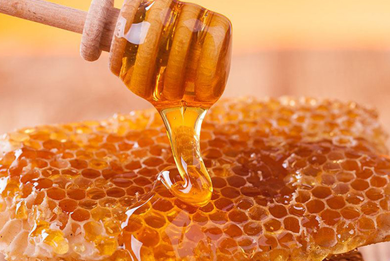 Phương pháp thổi sáp ong chữa viêm tai giữa